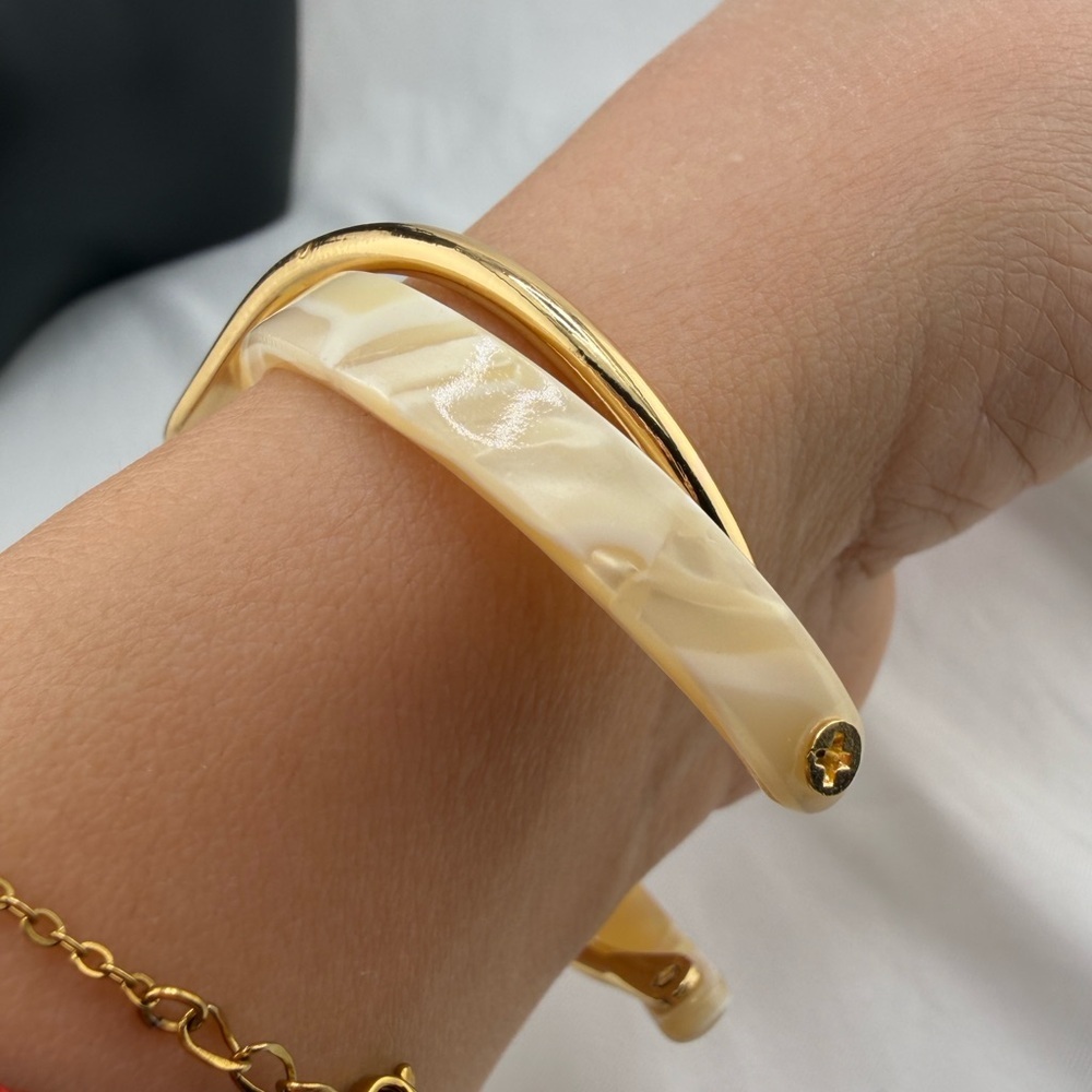 Classic cuff Gold and Cream color Women's Bracelet - Picture 4 of 9